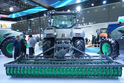 臨工農(nóng)機(jī) 閃耀2024中國國際農(nóng)業(yè)機(jī)械展覽會(huì)，引領(lǐng)農(nóng)業(yè)機(jī)械新潮流